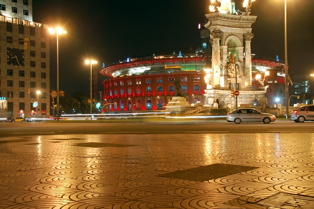 Centro Comercial Las Arenas.