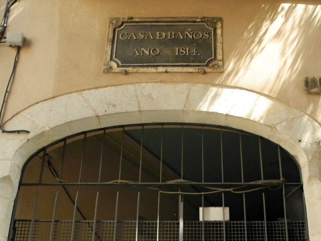 Entrada al Passatge de Lluís Cutchet por el Carrer Arc del Teatre.