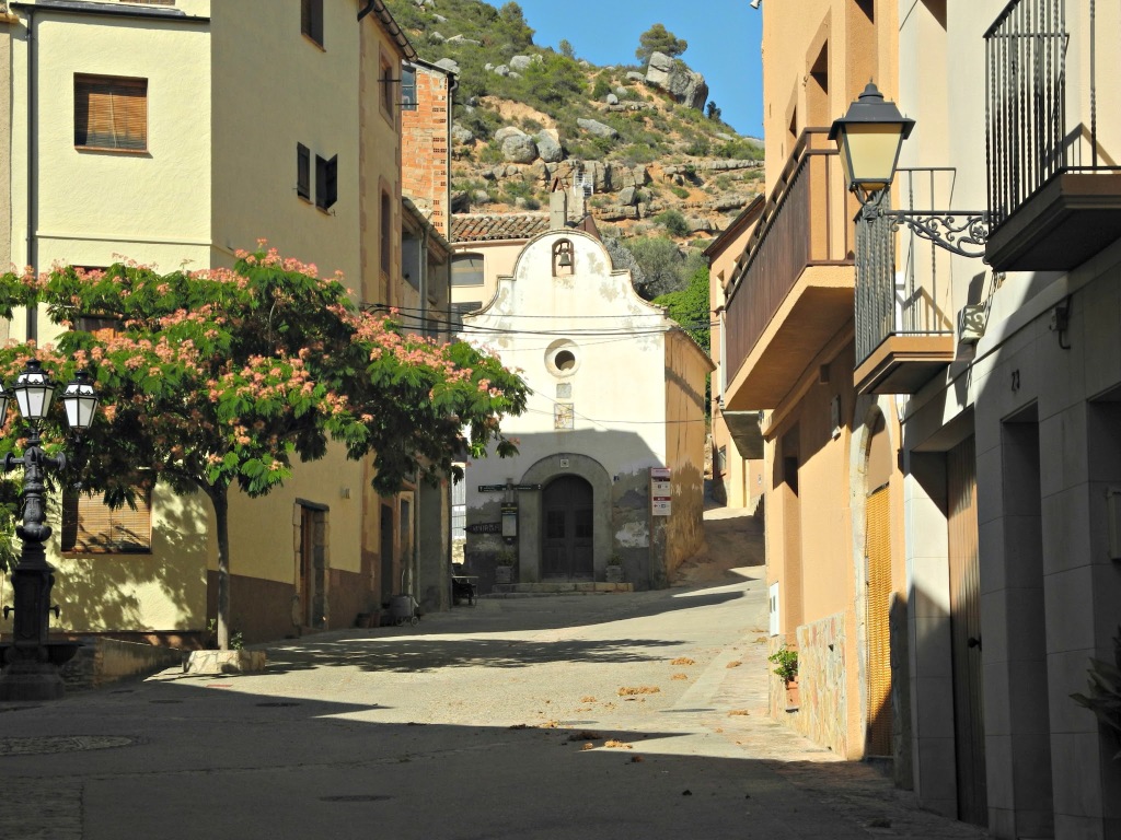 Vista de l'Ermita de Sant Joan, edifici barroc del s XVIII.