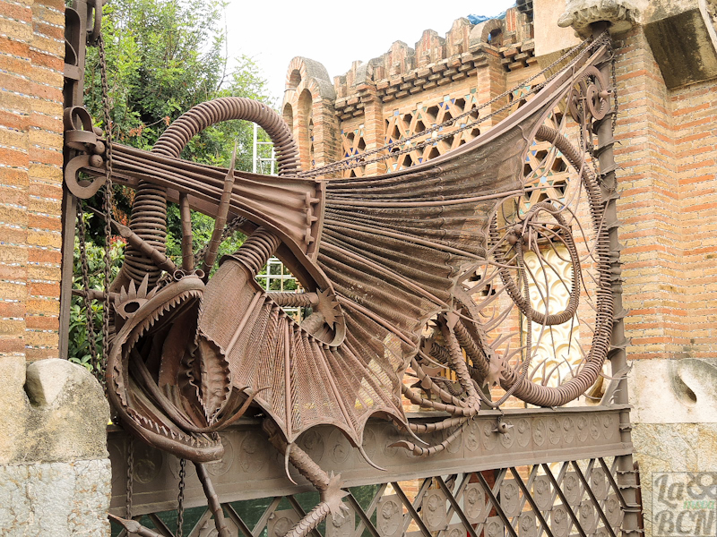 Porta diseny d'Antoni Gaudí