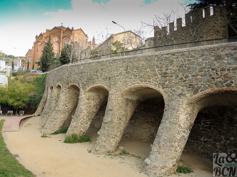 Viaducto obra de Antoni Gaudí 1900-1902